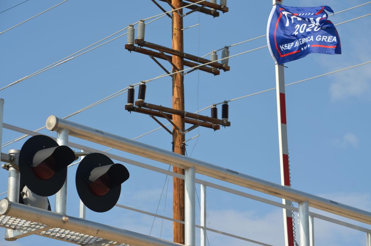 Trump Flag On Railroad Crossing Arm Illegal Safety Concern Local News Stories Gvnews Com