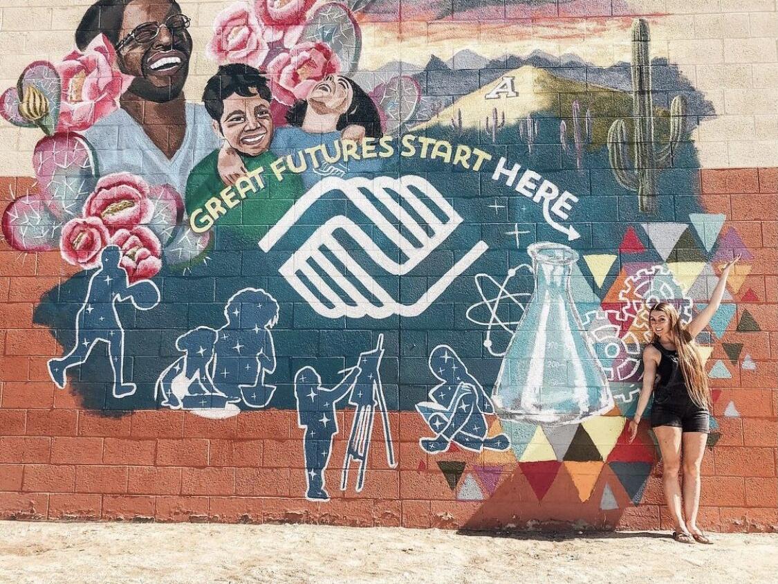 ARTISTICALLY GOOD VIBES! Muralist honors nurses, promotes safety - Vimarsana News