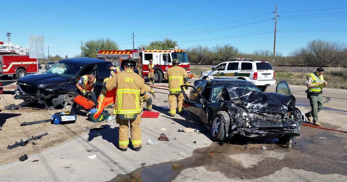 Two injured in head-on crash in Green Valley | Local News | gvnews.com