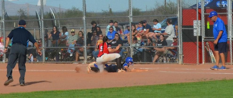 Sahuarita softball uses big innings to secure win at Walden Grove