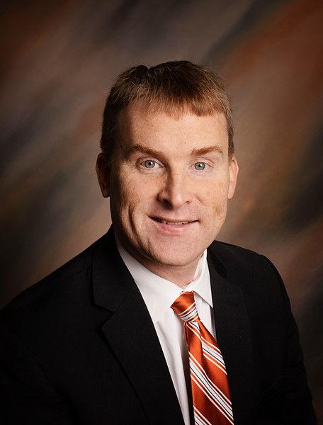 Experienced Prosecutor Justin Hill to Seek Position at Livingston