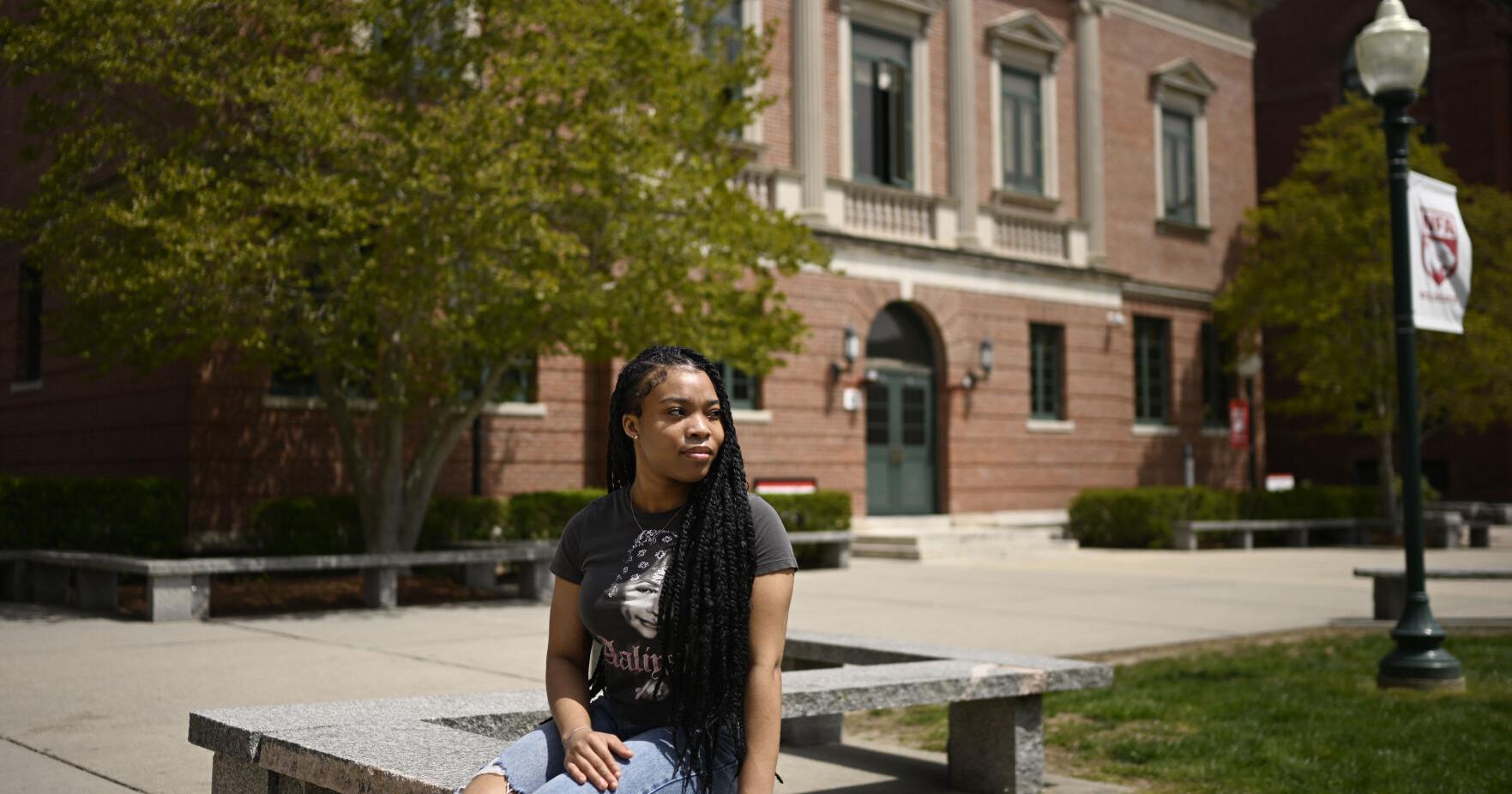 Experts fear 'catastrophic' college declines thanks to botched FAFSA rollout - Vimarsana News