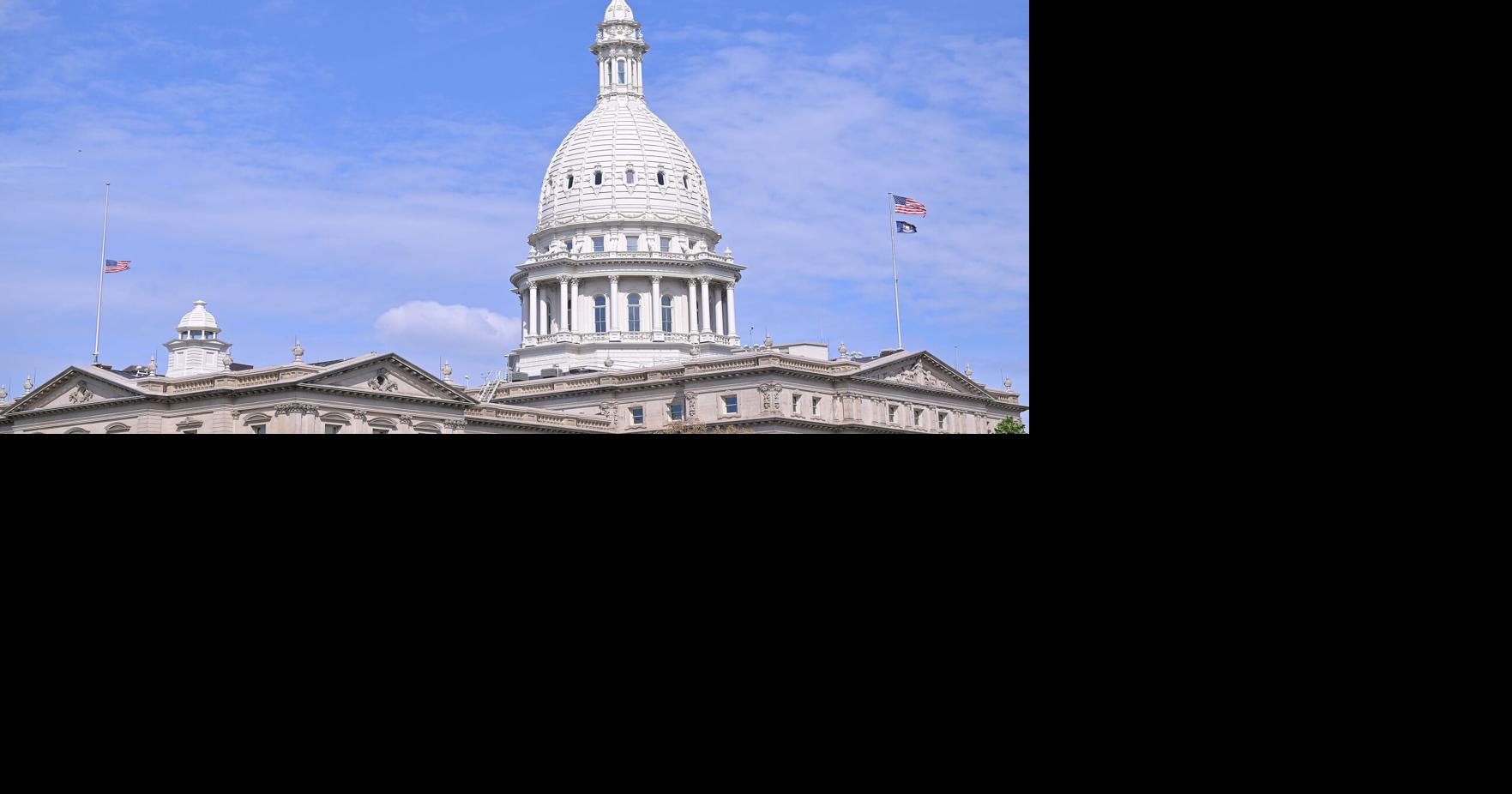Michigan lawmakers miss their budget deadline, OK gas price measure