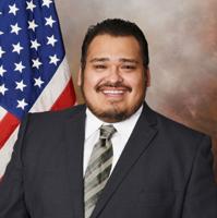 O ex-prefeito de Hanford Francisco Ramirez busca a reeleição para a Câmara Municipal