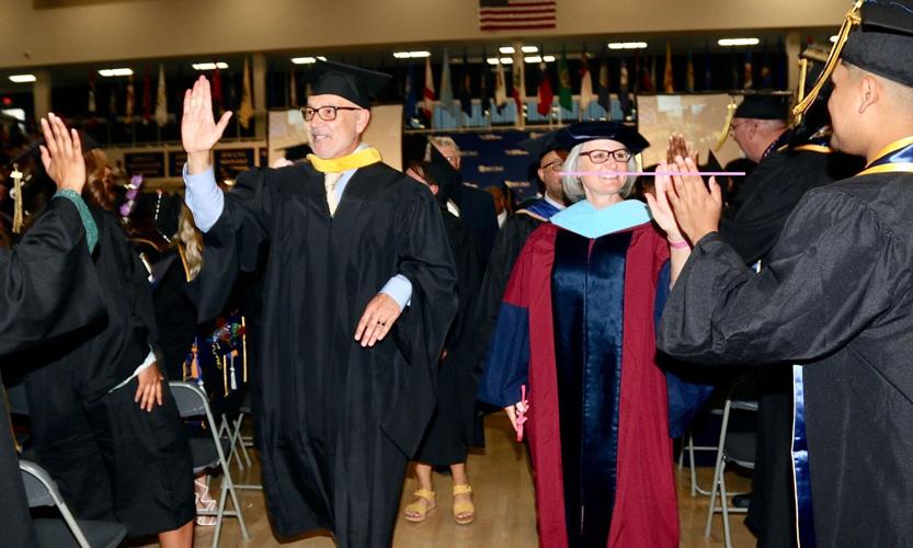 West Hills College Lemoore graduates record 800 students | Local News |  hanfordsentinel.com
