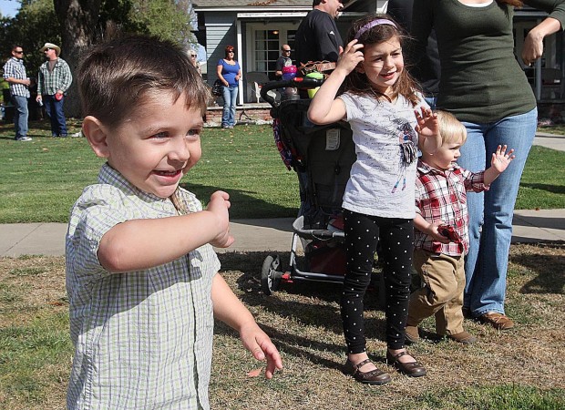 Laton parade, rodeo keep cowboy traditions alive | Local News ...
