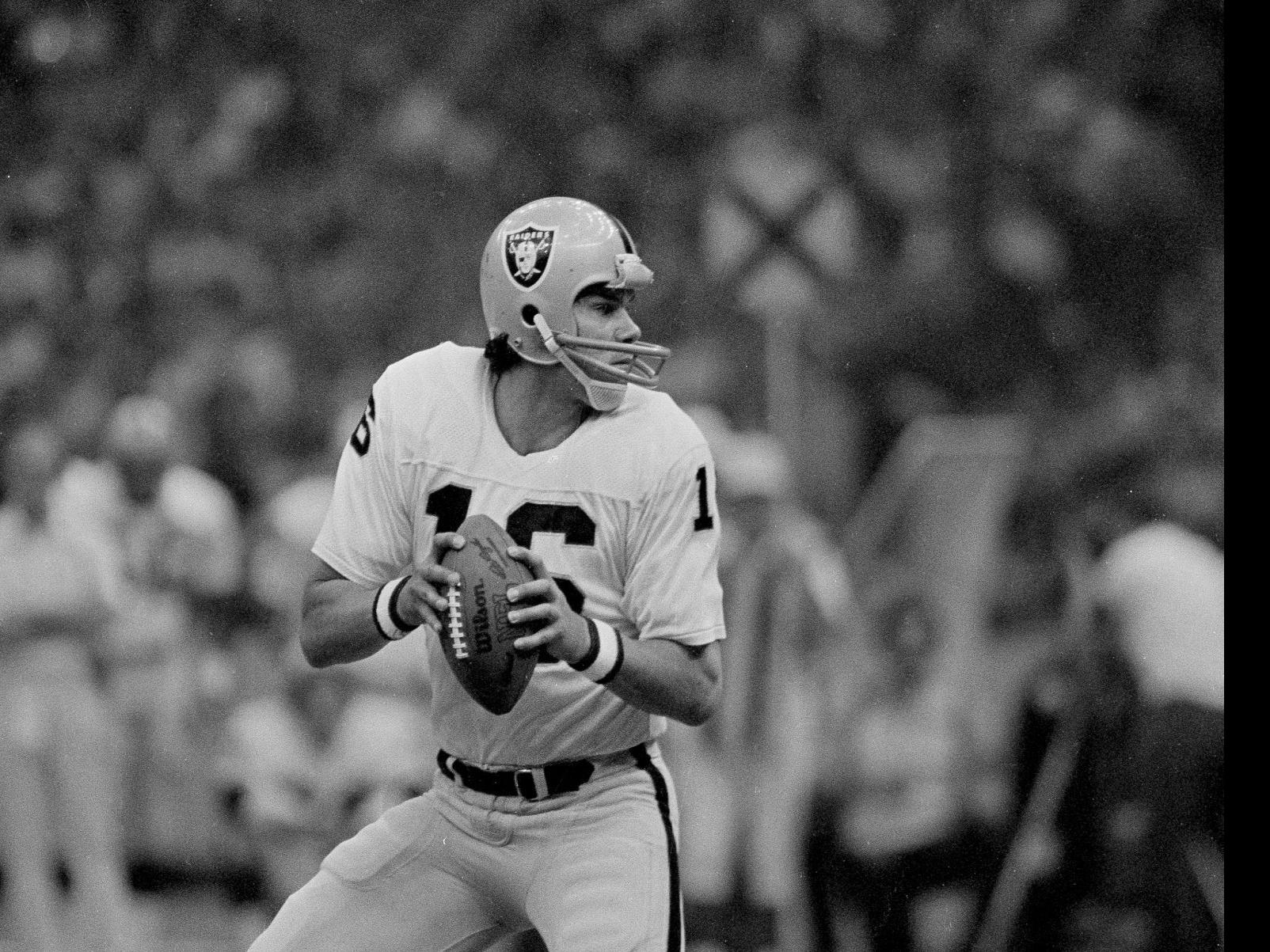 15. Super Bowl XV: QB Jim Plunkett, Oakland Raiders