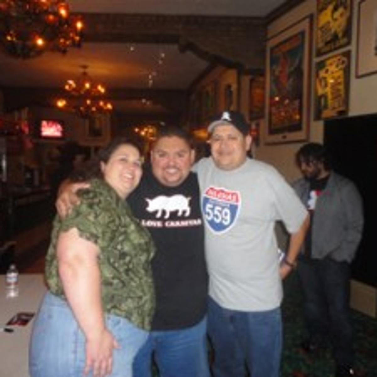 Fan Fotos Fluffy Hangs With Hanford Fans Entertainment Hanfordsentinel Com Fan Fotos Fluffy Hangs With Hanford Fans Entertainment Hanfordsentinel Com