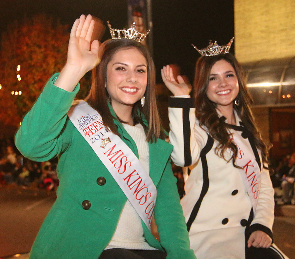 Lemoore Christmas Parade