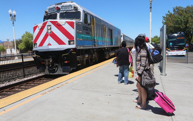 are dogs allowed on amtrak in california