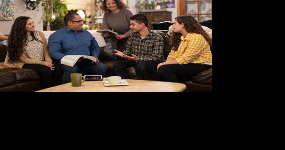 Jehovah's Witnesses use dedicated family time to ease anxieties - Vimarsana News