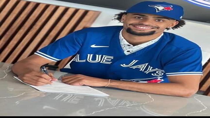Hanford's Watts-Brown signs with Blue Jays, Sports