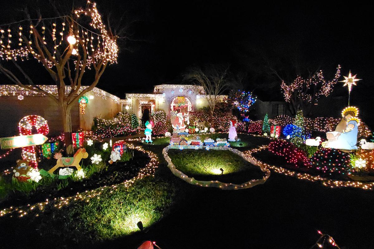 Holiday lights brighten Selma neighborhoods Community