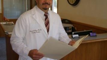 Hanford doctor accused of preying on female patients | Local