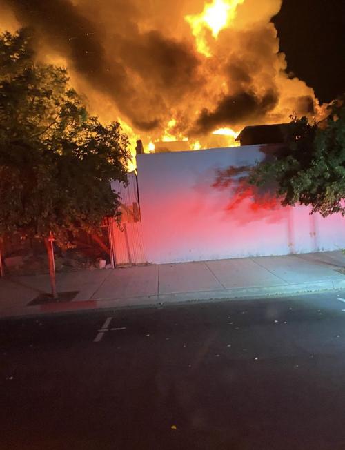 Fire destroys abandoned building in downtown Hanford