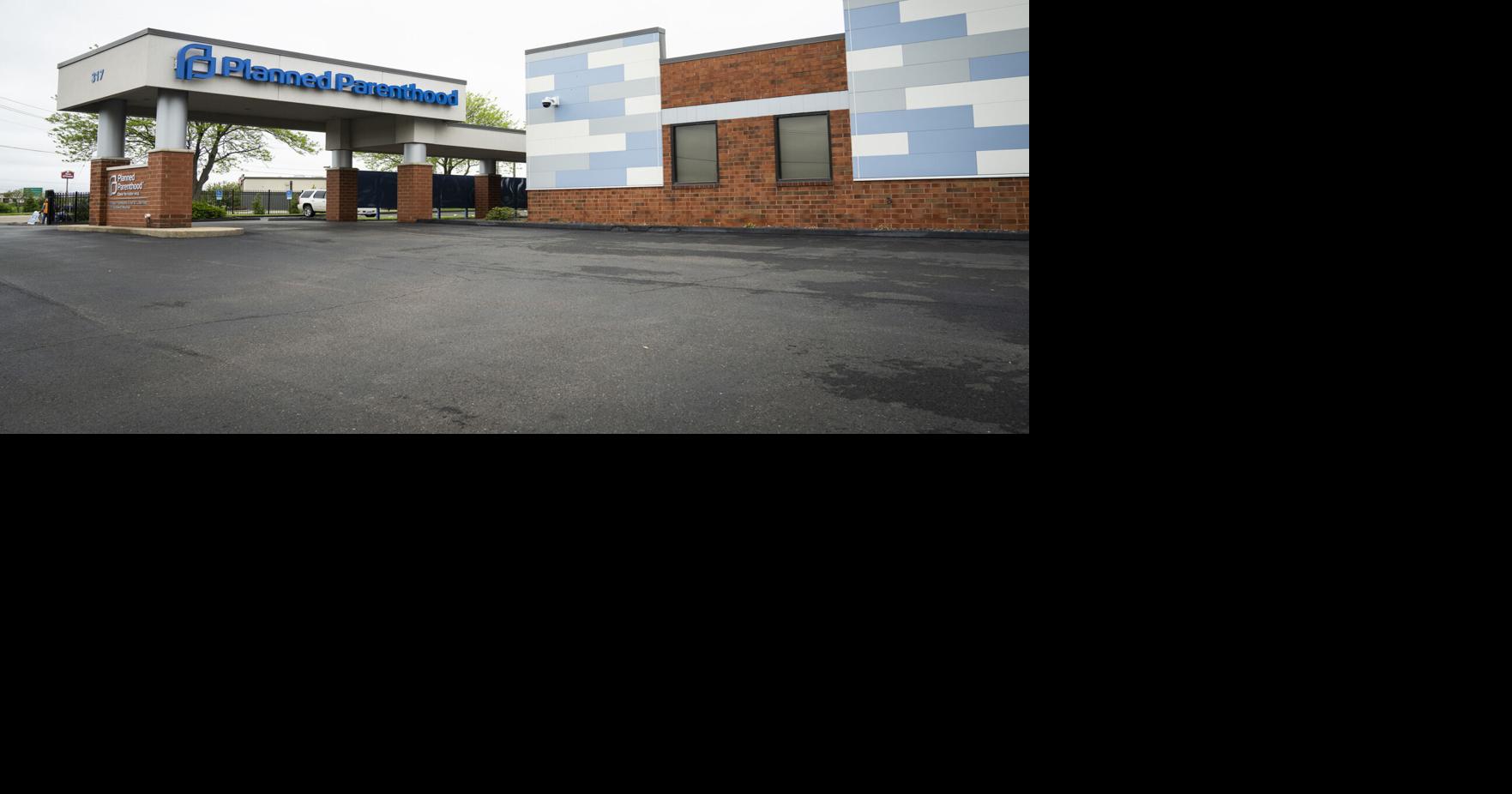 Nearly 1 in 4 people seeking abortions out of state chose Illinois. Here’s why