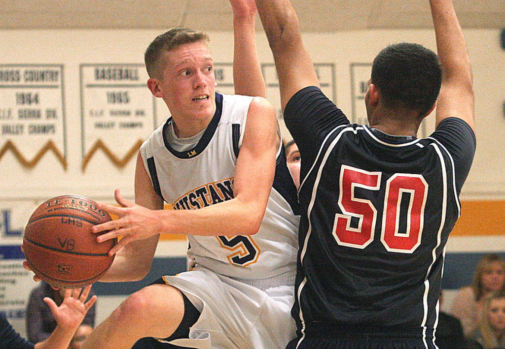 Laton /Riverdale Christian basketball Gallery