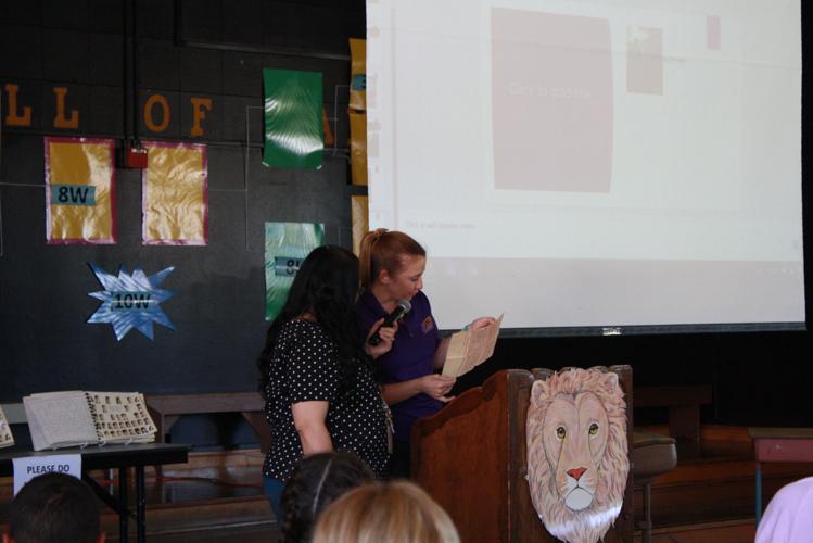 Lemoore Elementary opens time capsule | Local News | hanfordsentinel.com