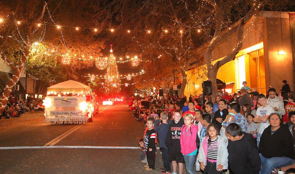 Lemoore Christmas Parade