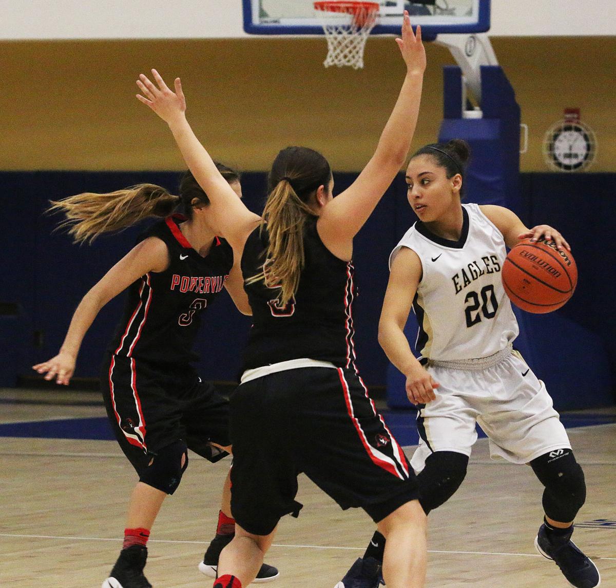 Eagles Soar In Cvc Opener Local Hanfordsentinel Com