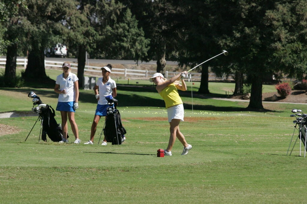 Kingsburg and Selma girls golf teams kick off seasons Sports