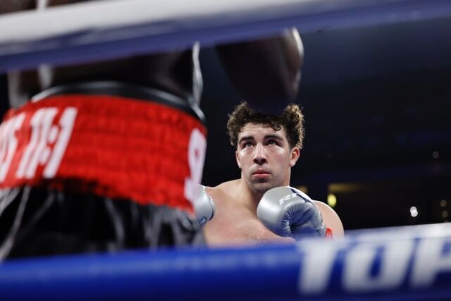 Avenal's Jose Ramirez returns to the ring with a TKO victory