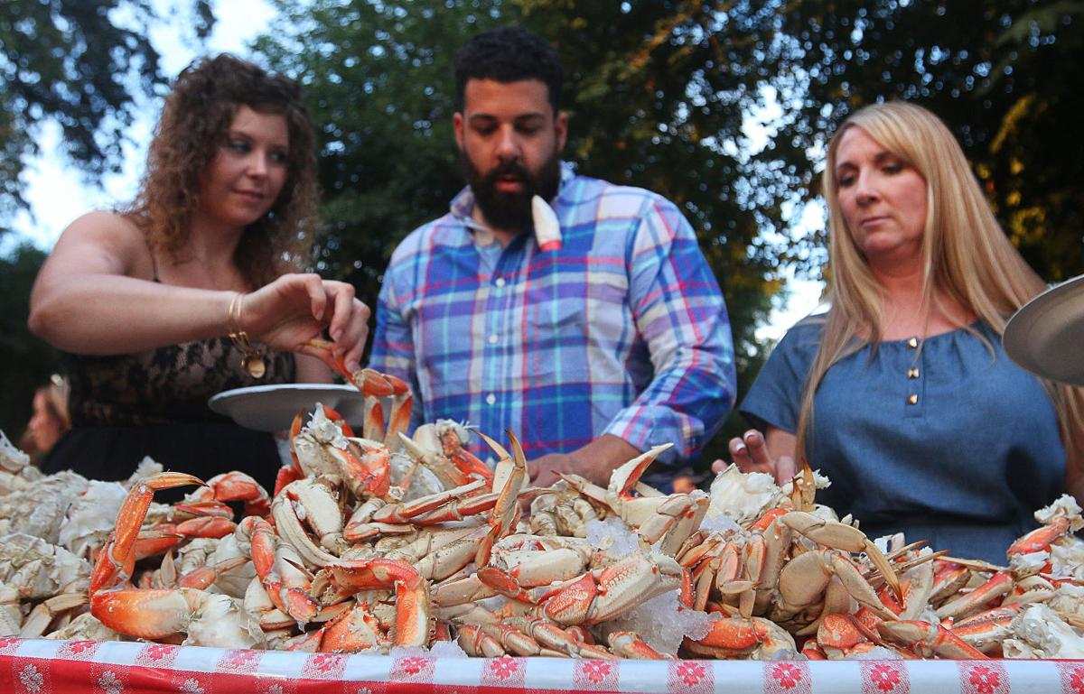 Crab Feed at Burris Park Gallery