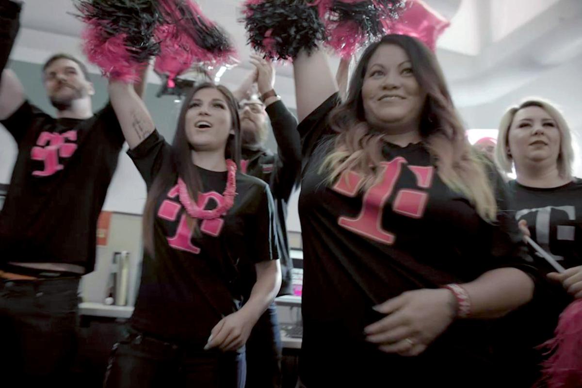 New T Mobile Center To Bring 1 000 Jobs To Kingsburg Community Hanfordsentinel Com