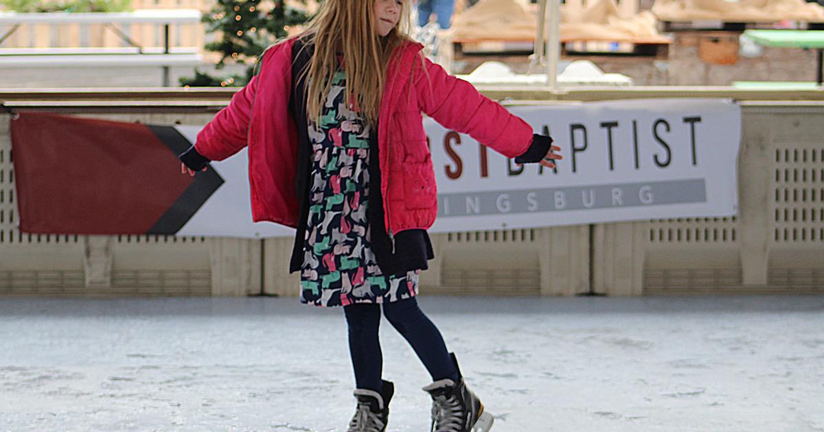 Community Christmas brings skating | Hanford Sentinel | Community News ...