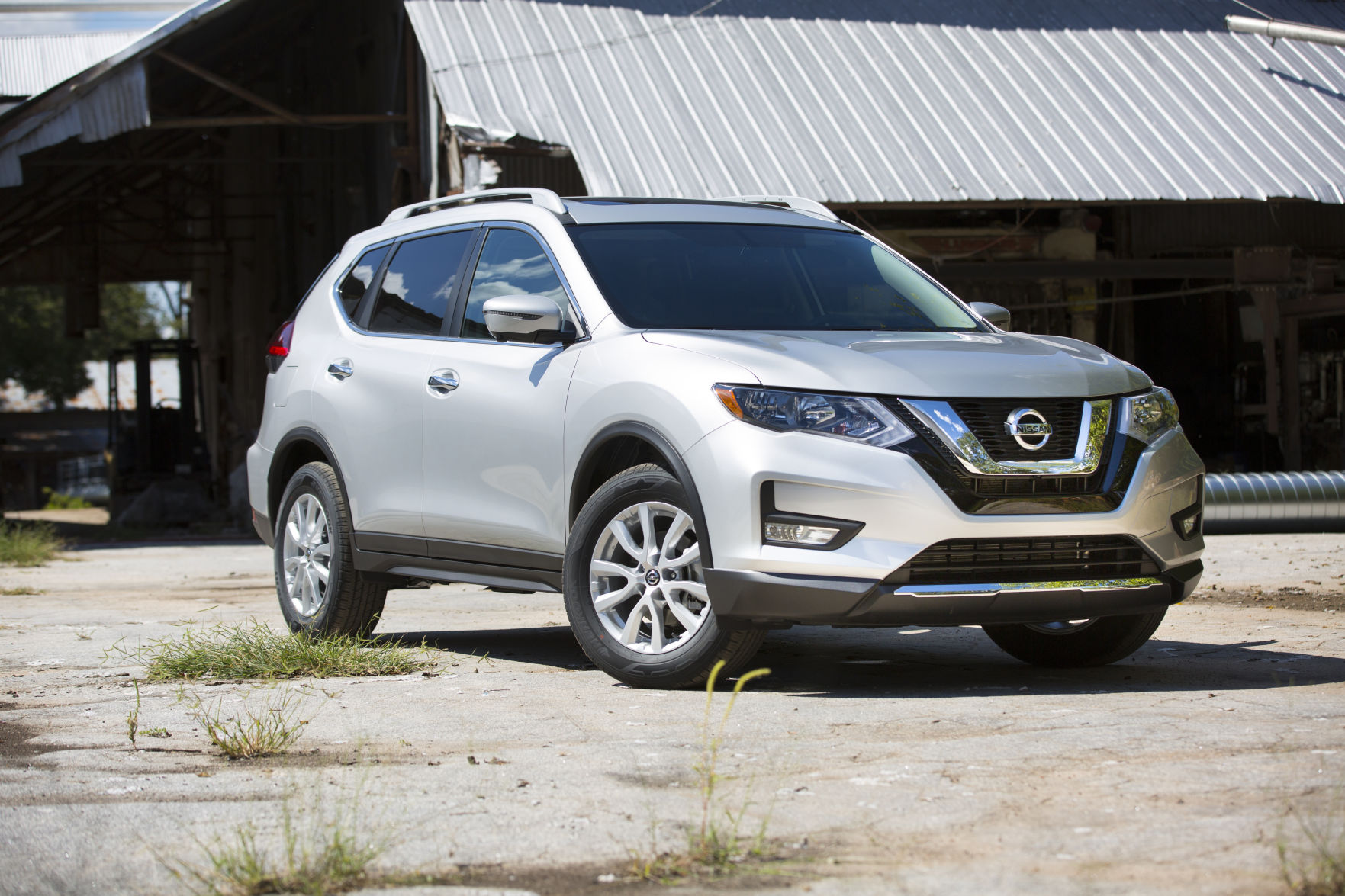 Edmunds The Honda CR V vs. the Nissan Rogue Autos