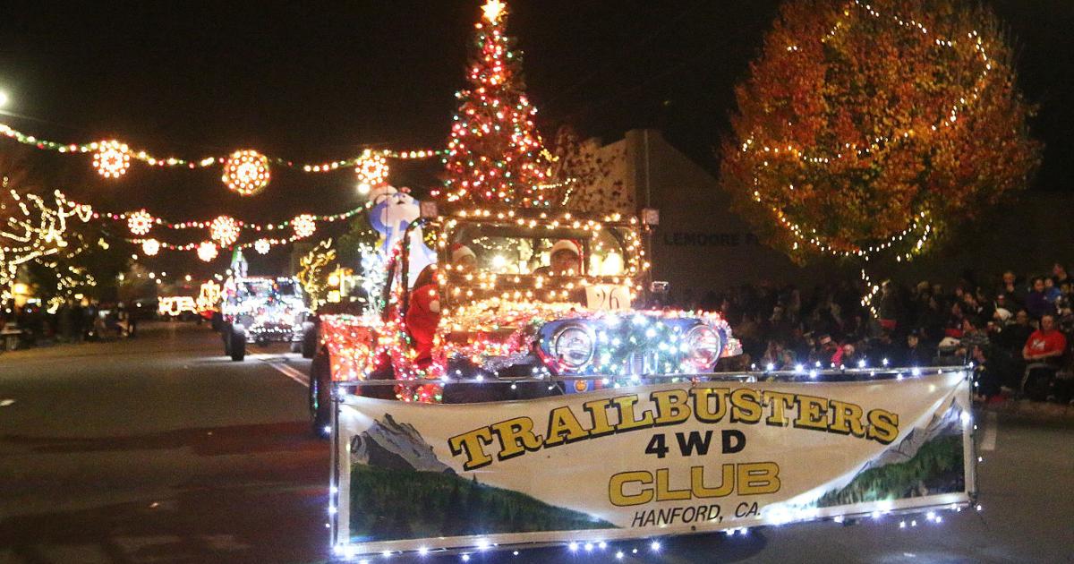 Lemoore Christmas Parade goes 'super' Local News