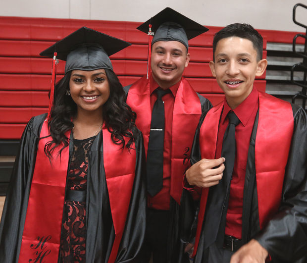 Hanford High graduation | Gallery | hanfordsentinel.com