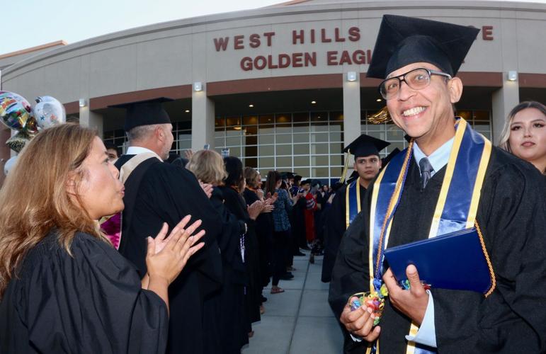 West Hills College Lemoore graduates record 800 students | Local News |  hanfordsentinel.com