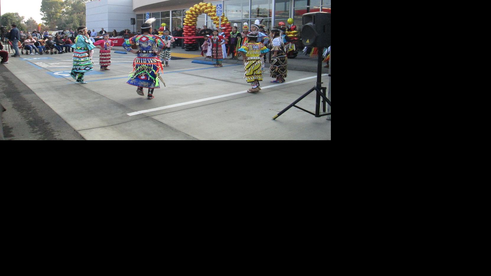 Photos Grand opening of Tachi Palace's Yokut Gas station Gallery