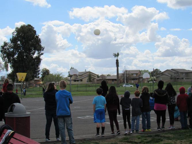 STEM ambassadors visit Akers Elementary Local News