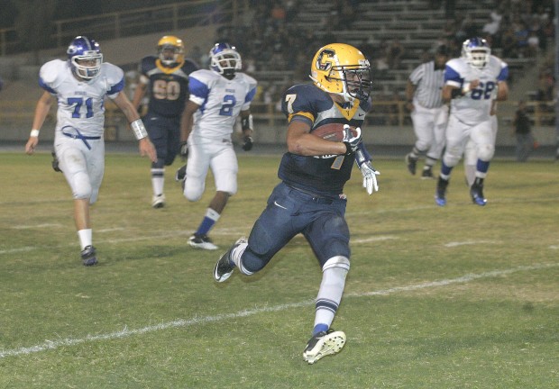 Hanford West vs Corcoran Football | Gallery | hanfordsentinel.com