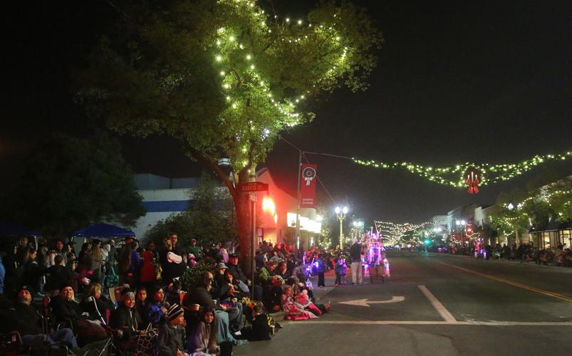 Salida Christmas Parade 2022 Chamber Christmas Parade Returns To Hanford | Local News |  Hanfordsentinel.com