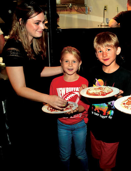 10 11 Pizza 4 Yanz trio.jpg
