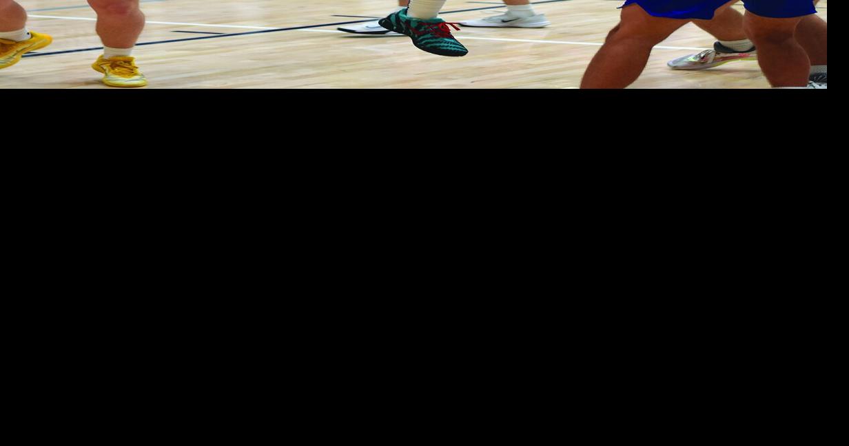 Bison cagers finish strong against Lakers