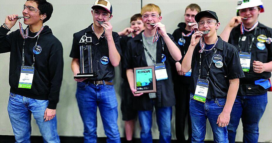 กระทิงไบโอนิกสุดเจ๋ง ผงาดแชมป์โลก FIRSTหุ่นยนต์ฝีมือคนไทย สร้างชื่อกระหึ่ม เวทีระดับโลก