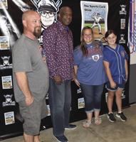 Andre Dawson pays a visit to New Buffalo Sports Card Shop