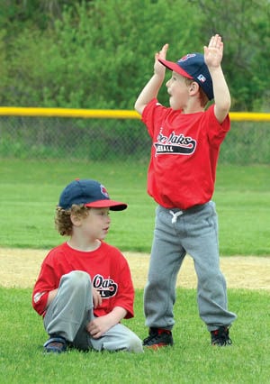 Three Oaks Baseball Association honors its past, meets the present ...