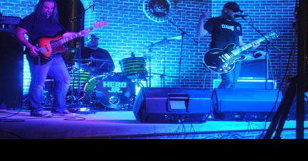 Nathan Richardson performs with Hero Jr. in his home town - Vimarsana News