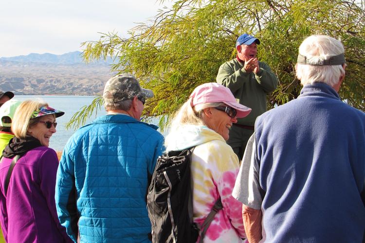 Many residents and tourists participated in the “first day hike”