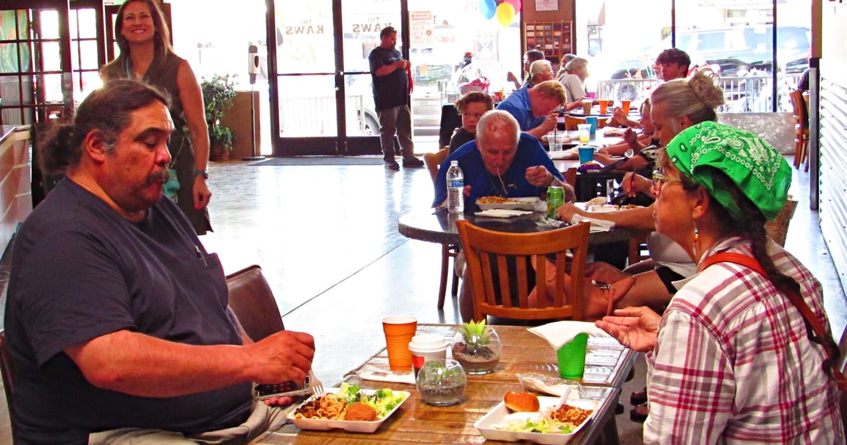 Community shows support, raises money through dinner fundraiser - Vimarsana News