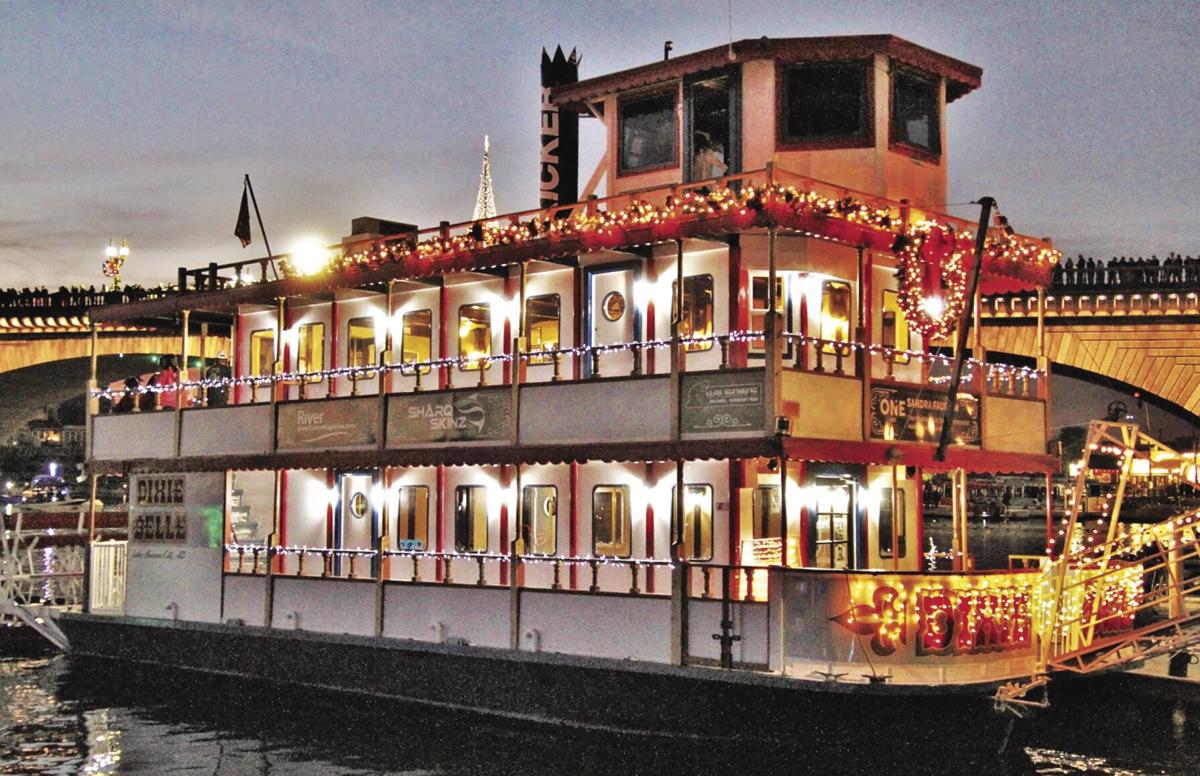 Calico Resta Lake Havasu Christmas Boat Parade 2022 Dixie Belle To Join Havasu's Boat Parade Of Lights In First Passenger  Voyage | Local News Stories | Havasunews.com