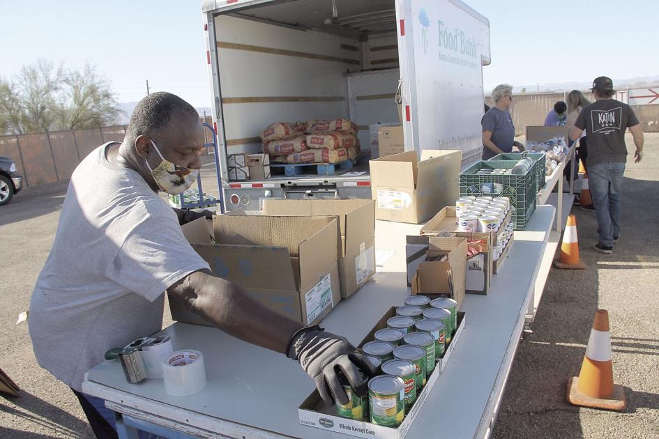 Food Bank: Putting together Thanksgiving dinners | Local ...