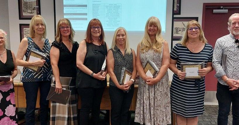 LHUSD honors 15 retirees at school board meeting - Vimarsana News