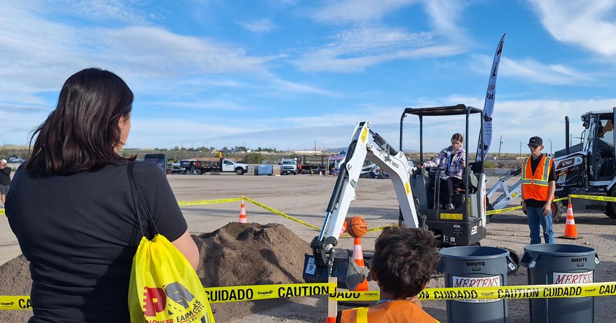 Sand Box Show Photos | Inaugural ‘Sandbox Show’ immerses Havasu families in trucking ...