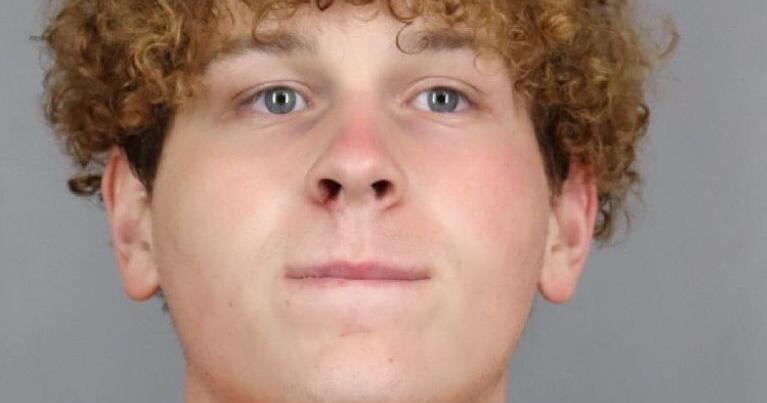 Man arrested for allegedly pointing gun at teens near Arapahoe High ...